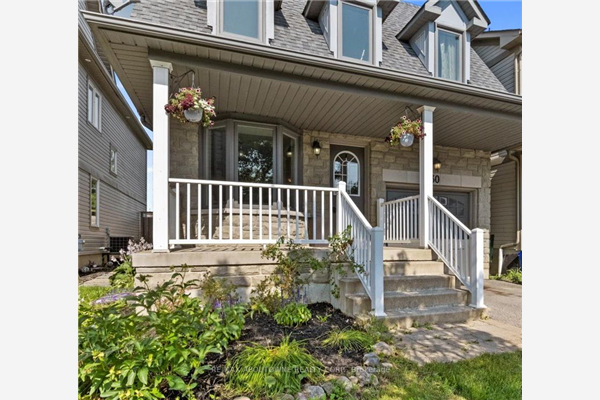 30 Settlers Crt, Whitby