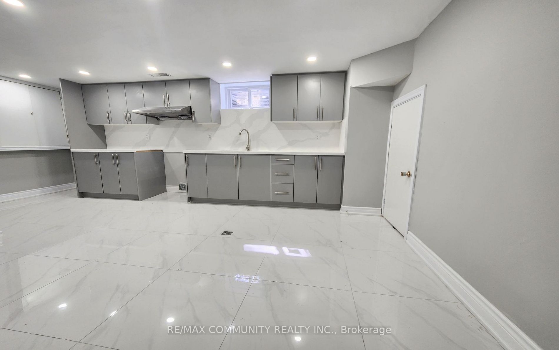 59 Clements Rd E, #Ajax