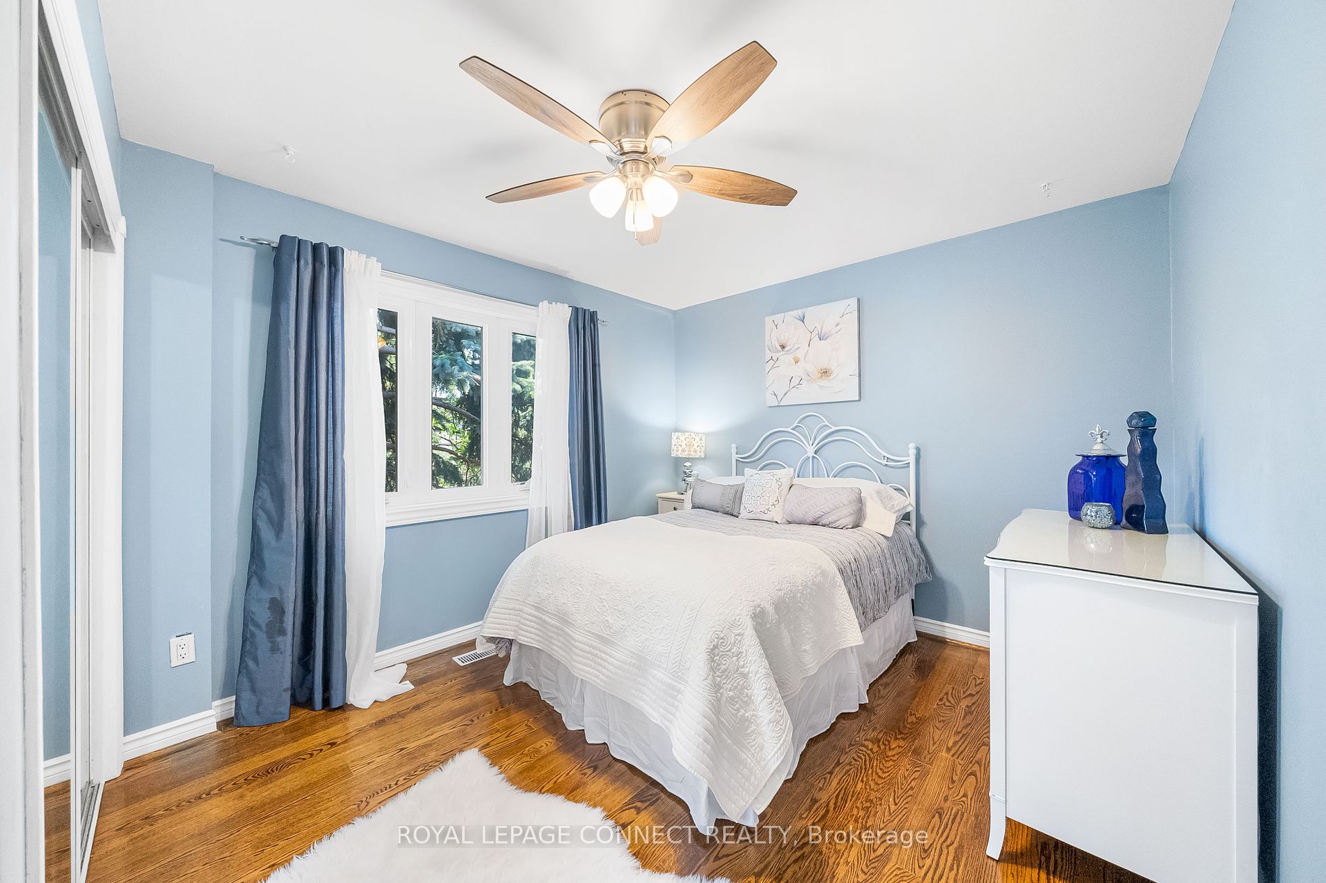 102 Hart Ave