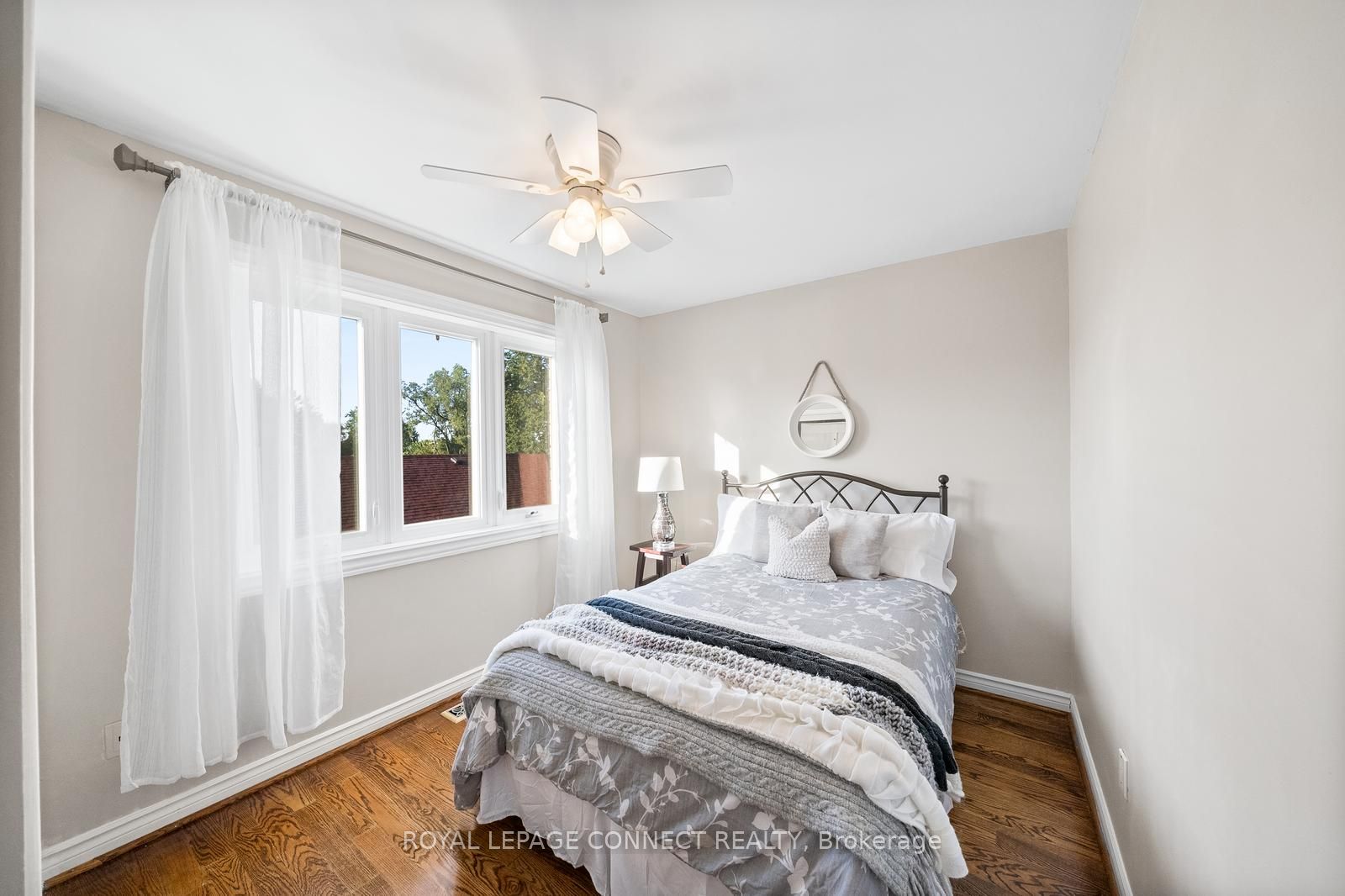 102 Hart Ave