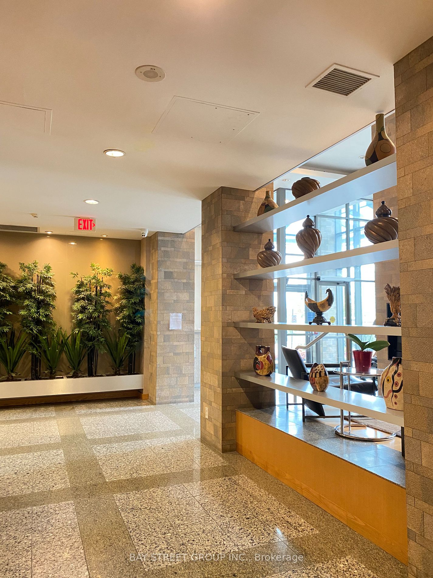 68 Grangeway Avenue E, #1206