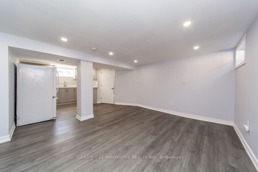 87 Cadillac Ave S