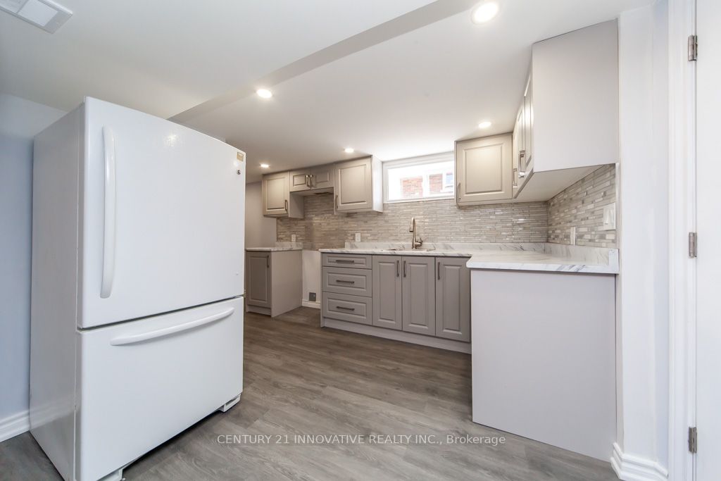 87 Cadillac Ave S