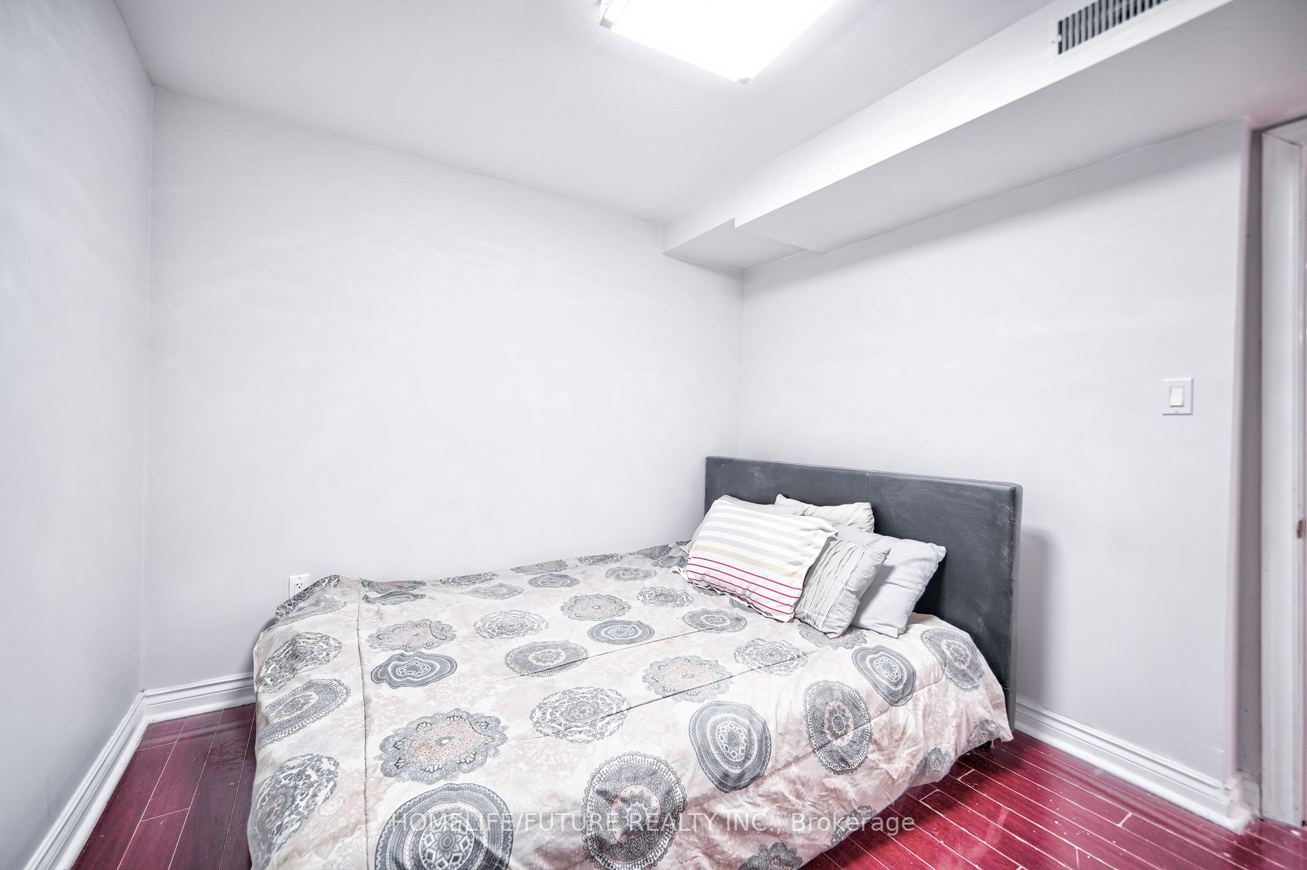 26 Dali Crescent