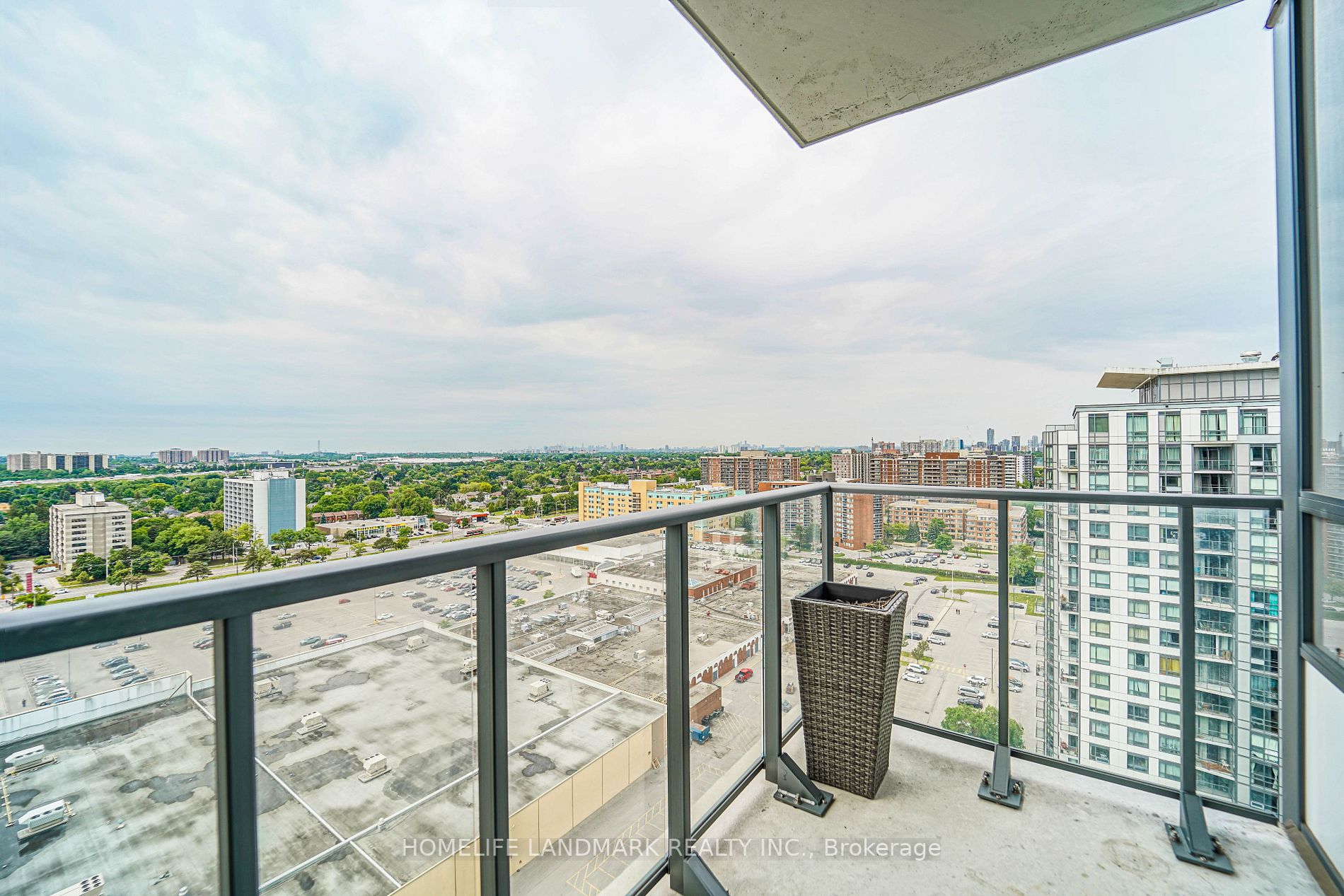195 Bonis Avenue, #2012