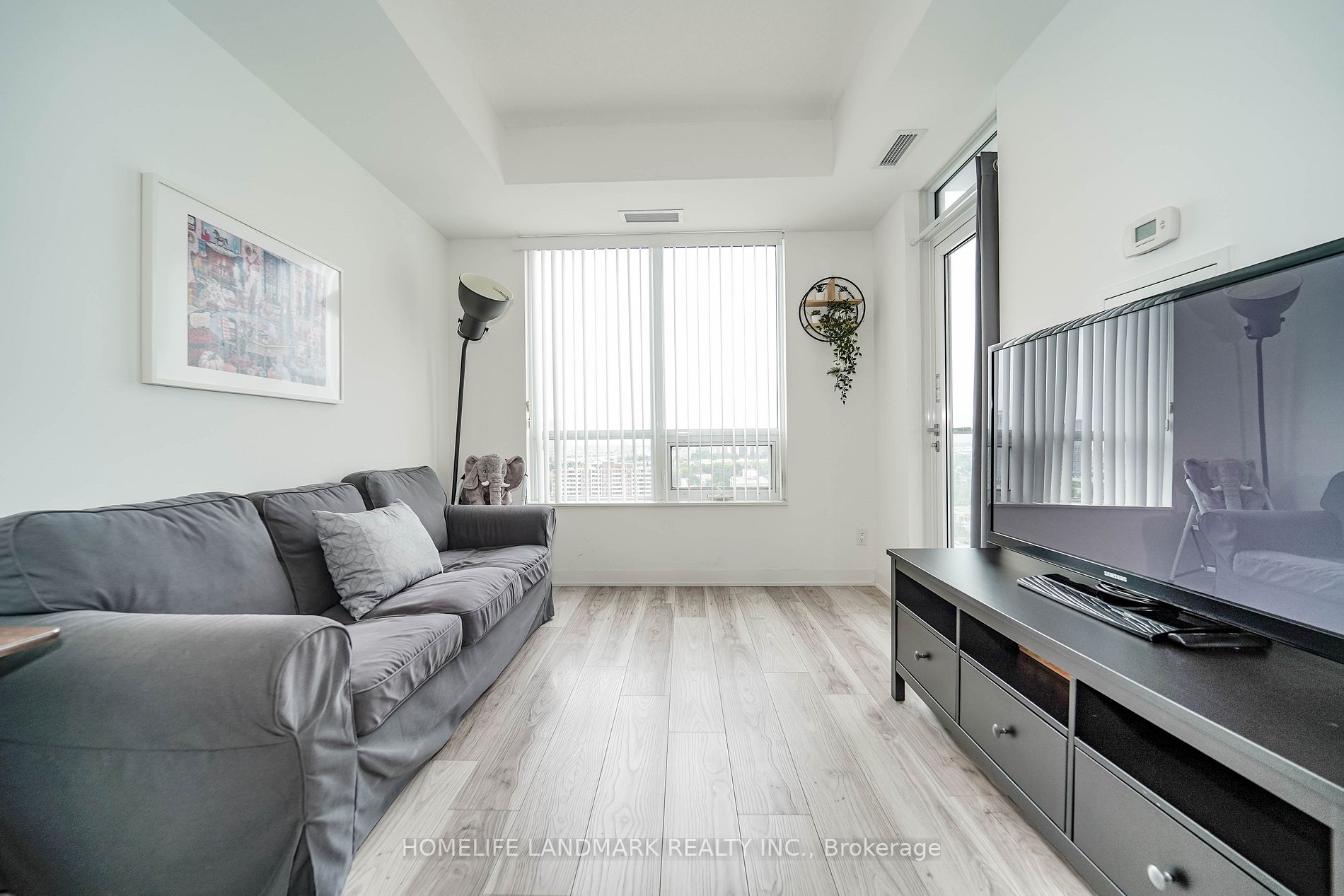 195 Bonis Avenue, #2012