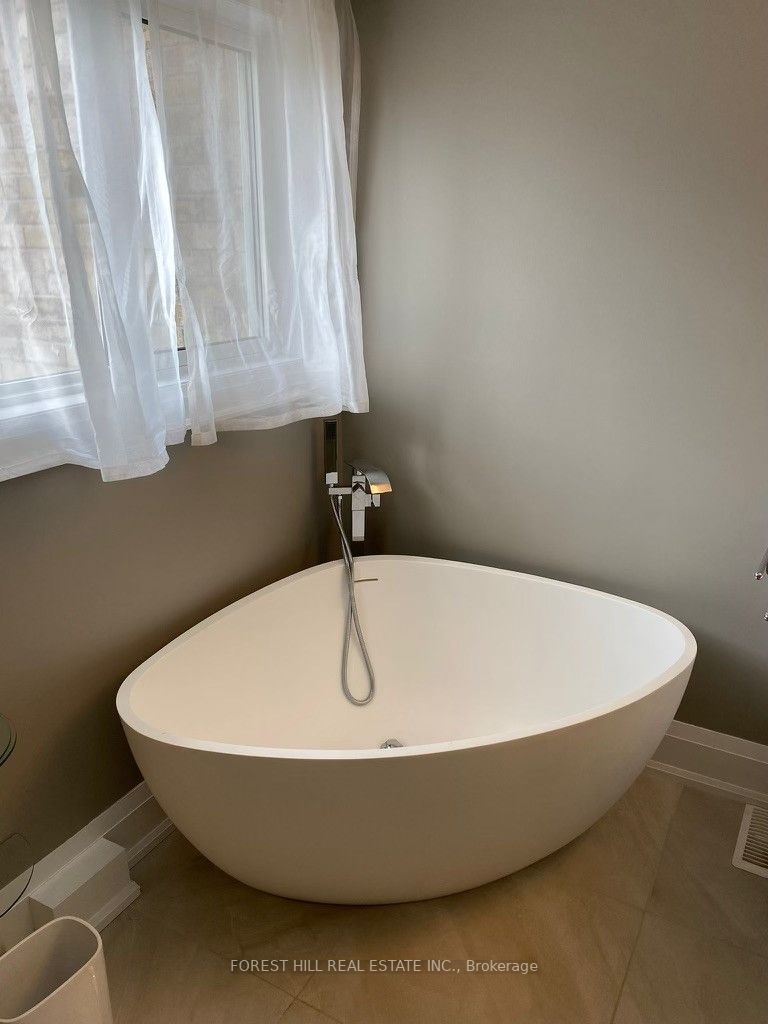 739 Sunbird Trail