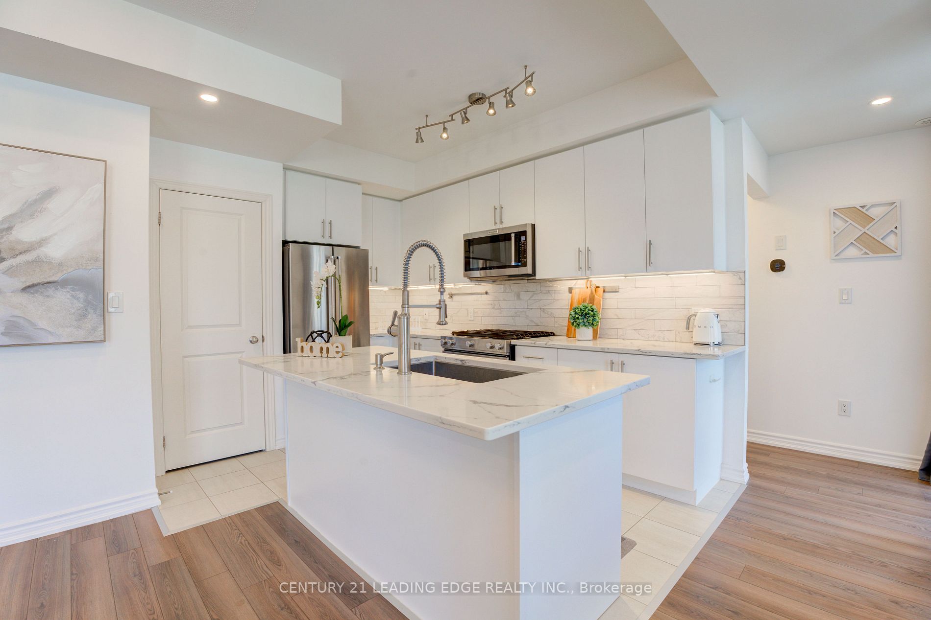 1776 Rex Heath Drive, #79