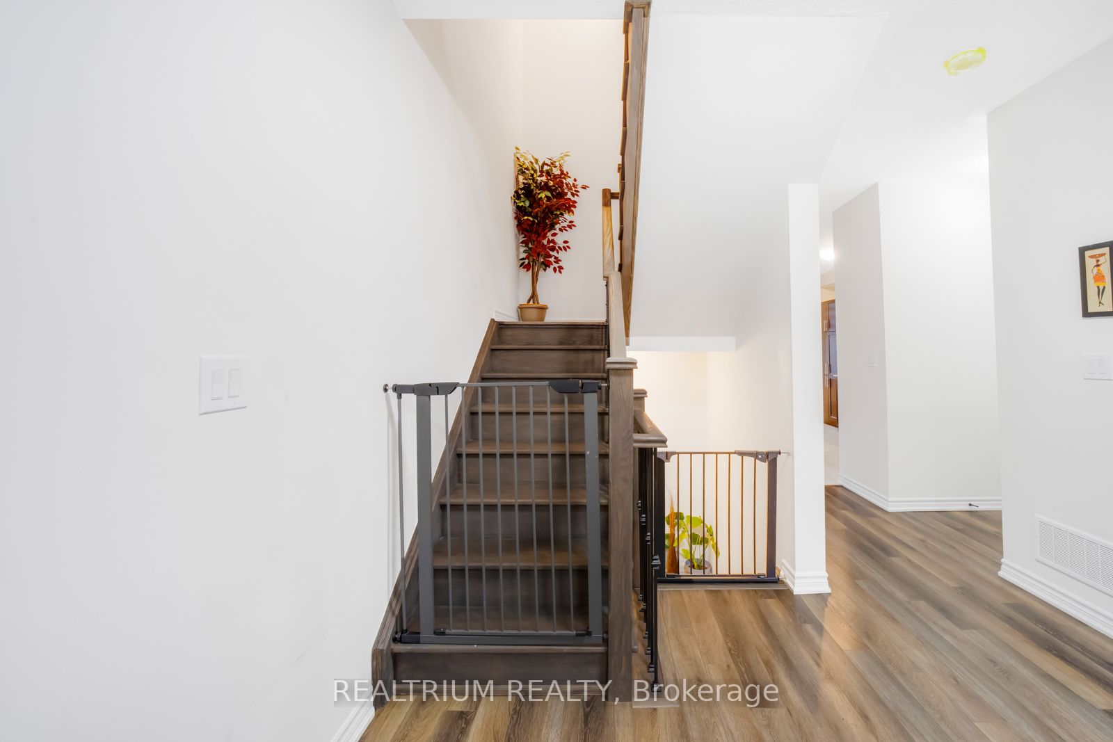 Listing E7007440 - Large Photo # 11