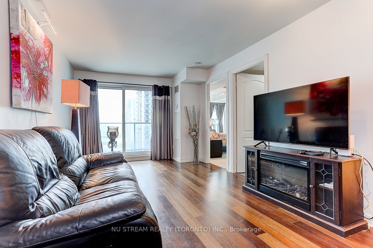 60 Town Centre Crt, #1206