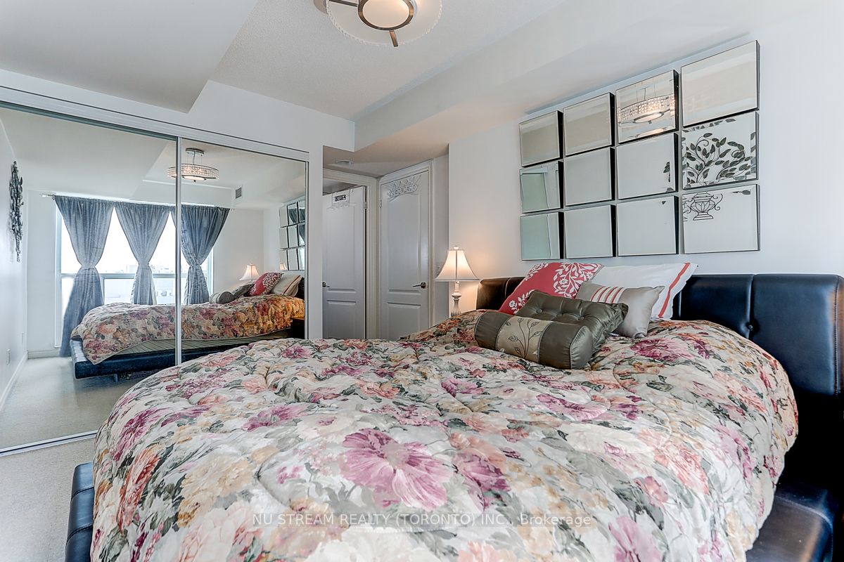 60 Town Centre Crt, #1206