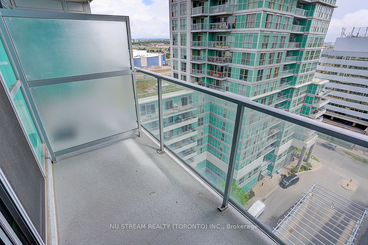 60 Town Centre Crt, #1206