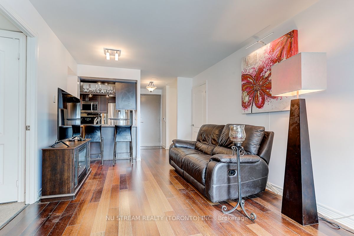 60 Town Centre Crt, #1206
