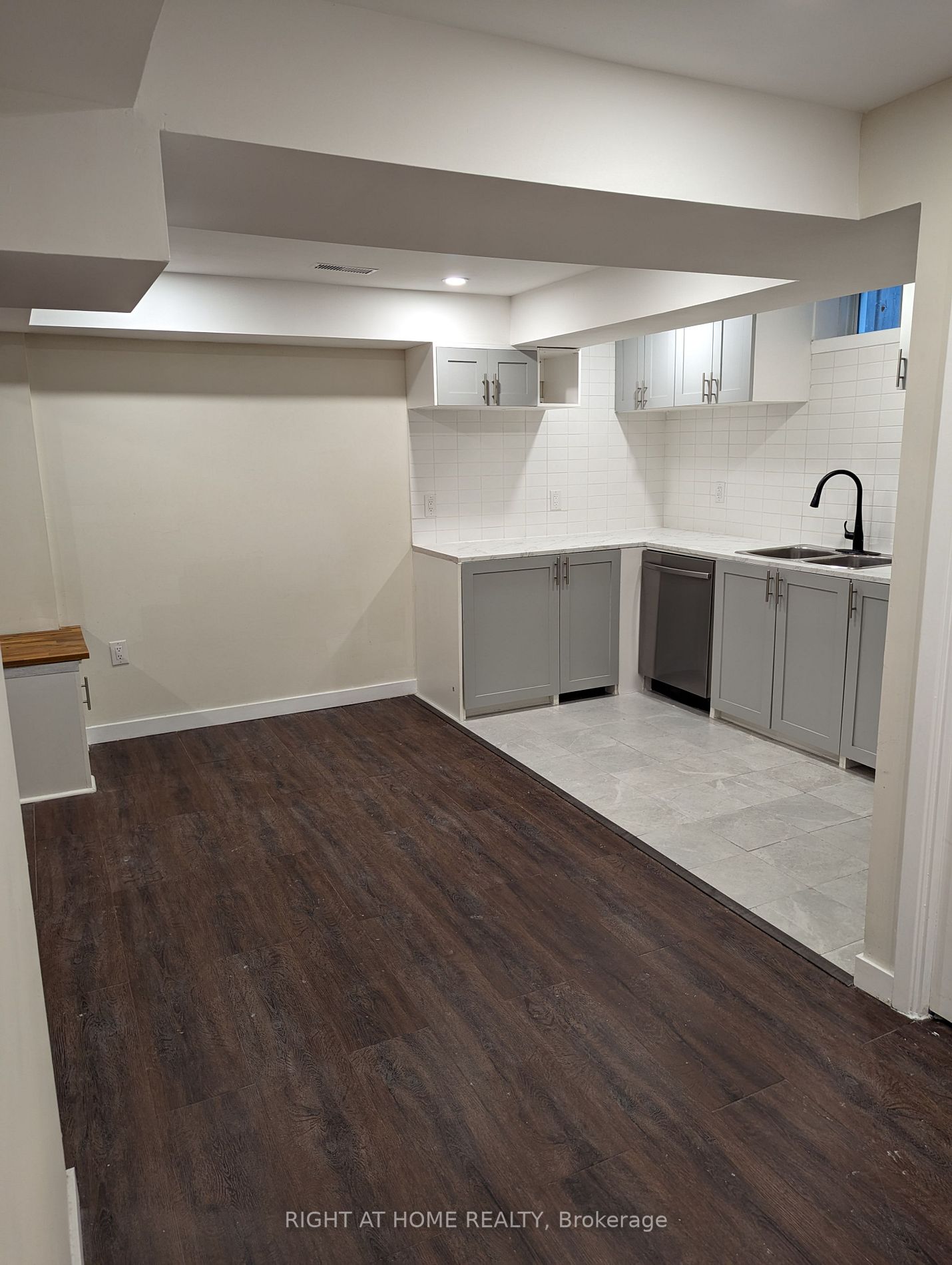 100 Westgate Ave S, #Basemnt