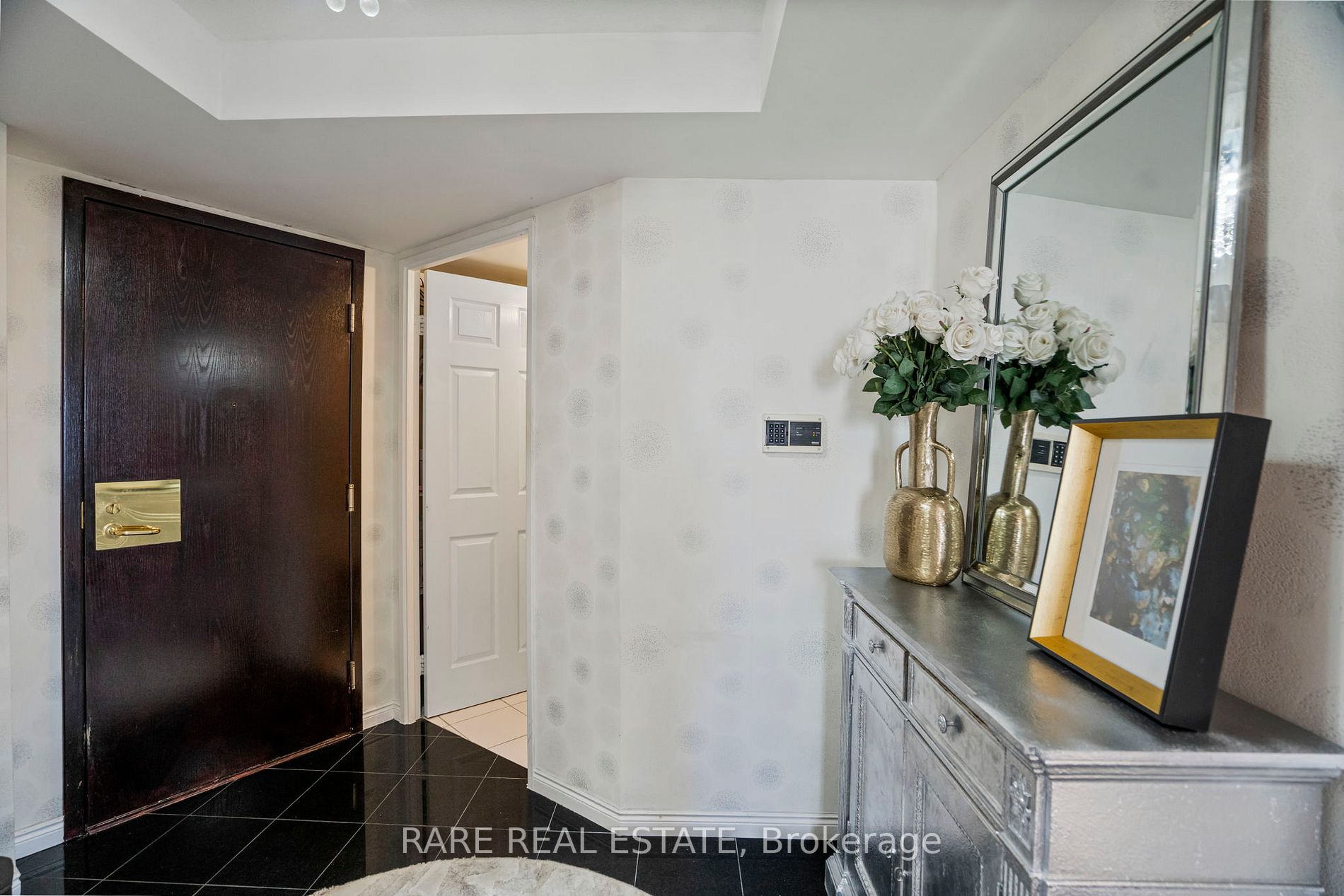 3233 Eglinton Ave E, #1409A