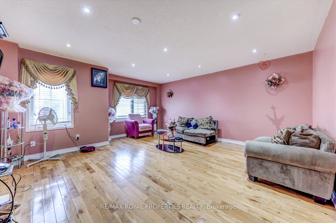 144 Jenkinson Way, #14