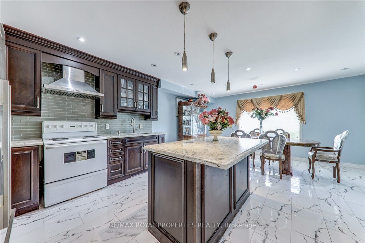 144 Jenkinson Way, #14