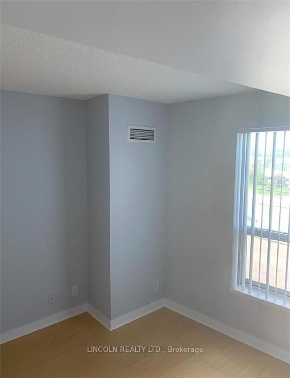 36 Lee Centre Drive, #815