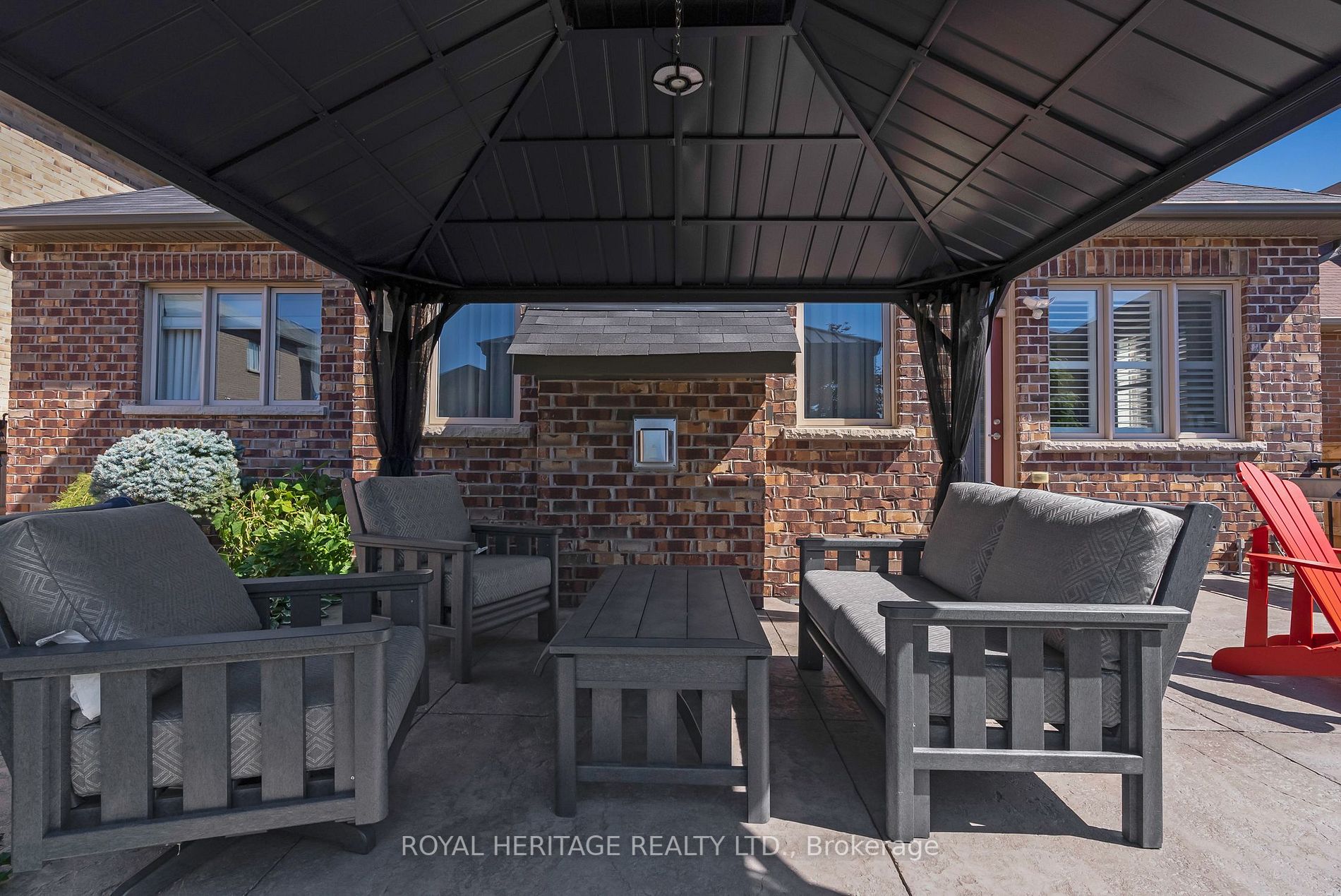 38 Whitehand Drive