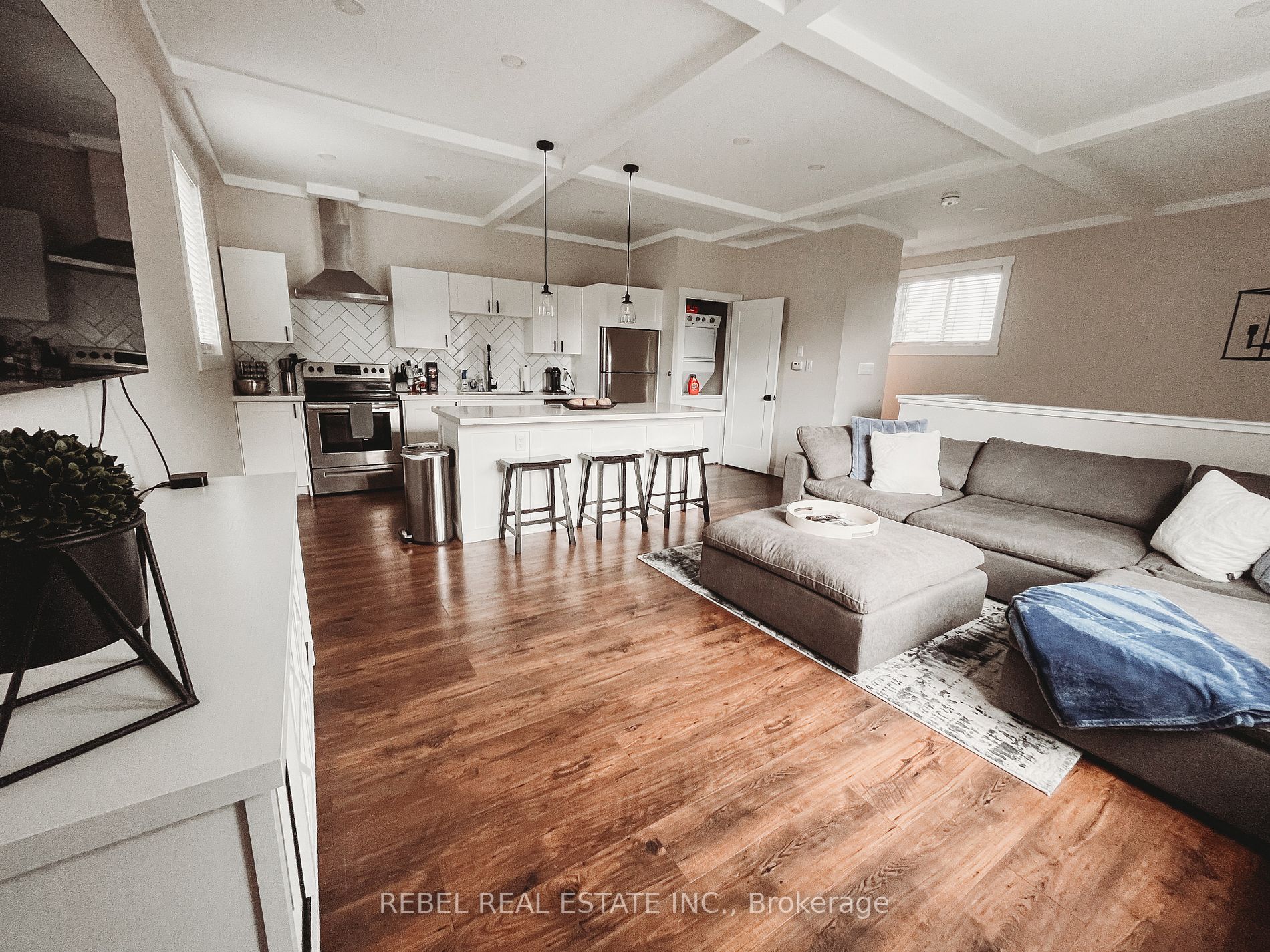 92 Elgin St
