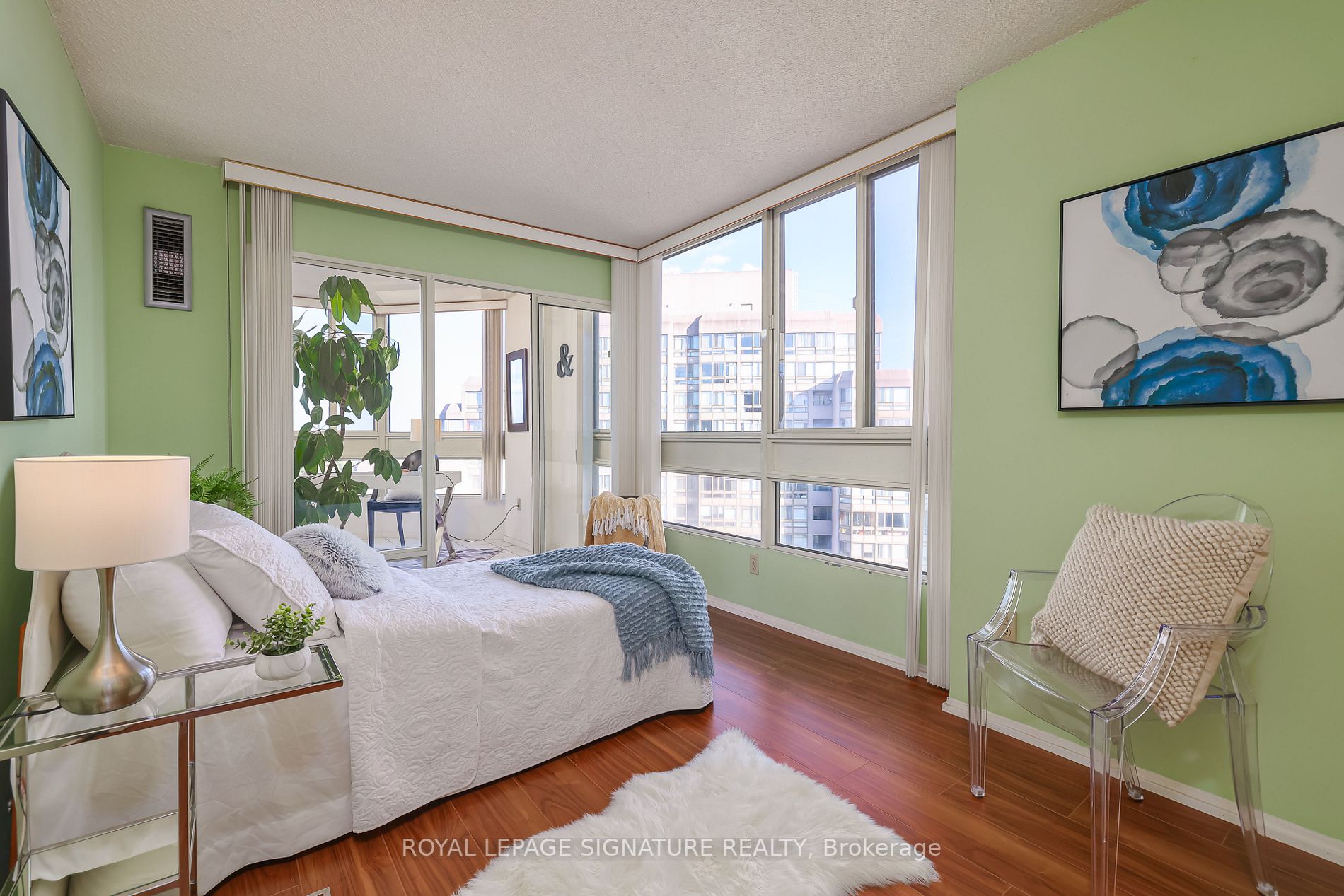 3231 Eglinton Ave E, #1701