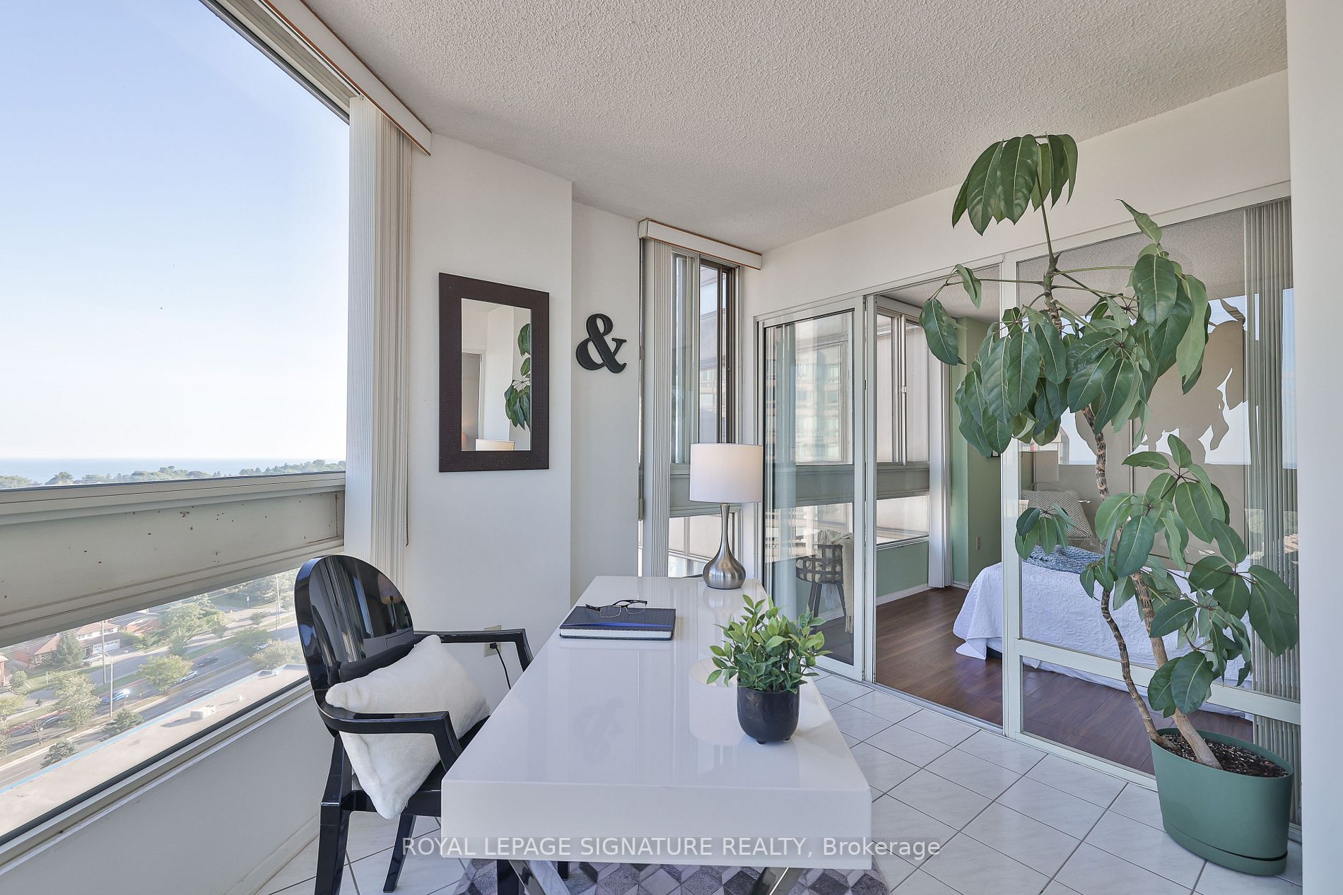 3231 Eglinton Ave E, #1701