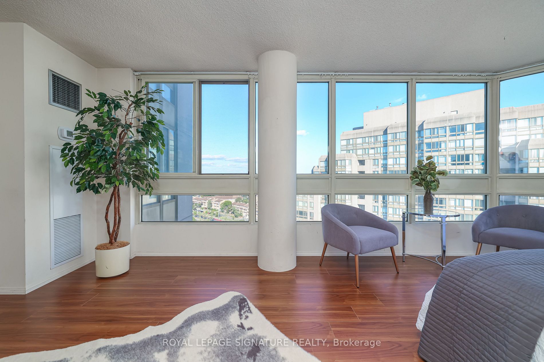 3231 Eglinton Ave E, #1701