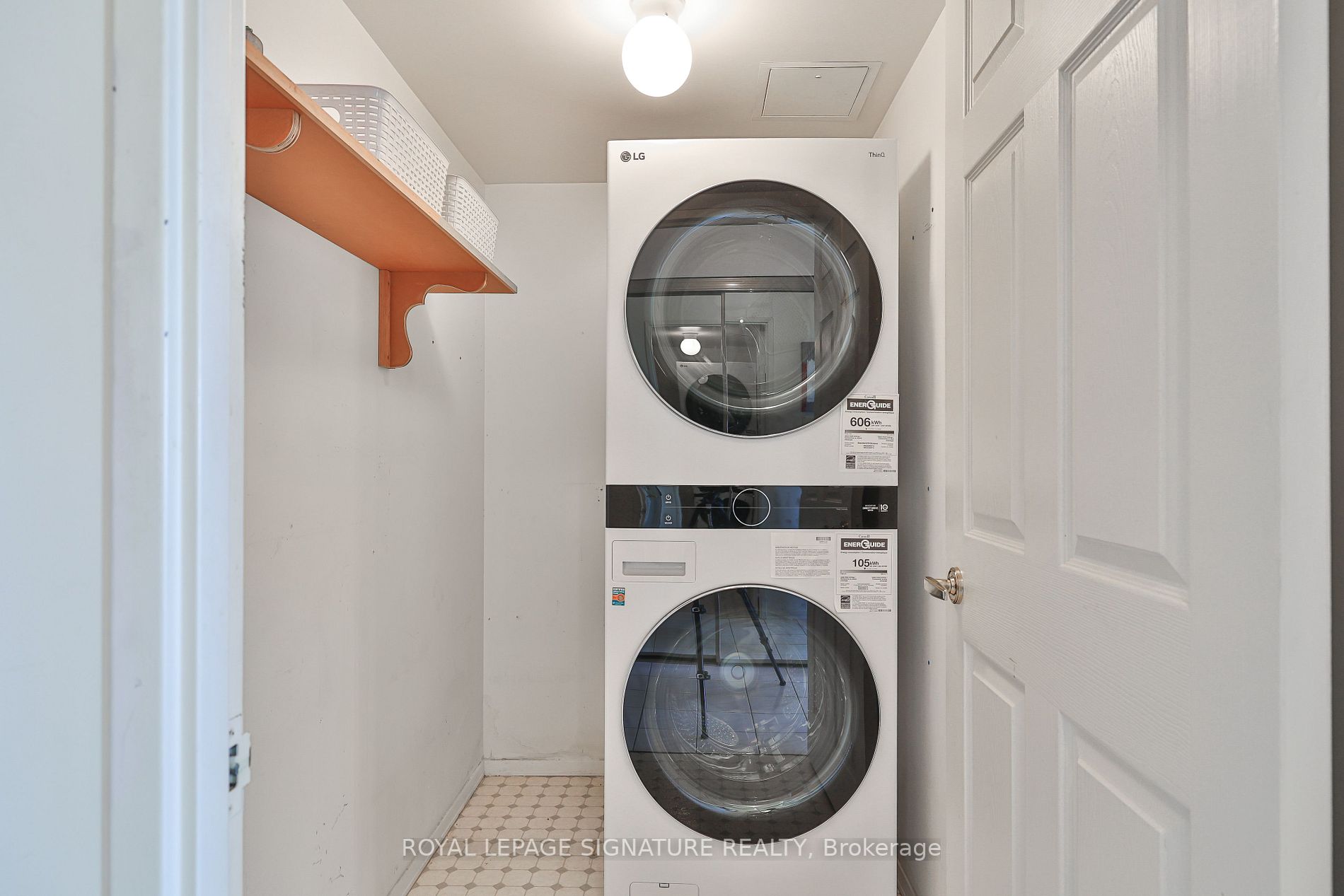 3231 Eglinton Ave E, #1701