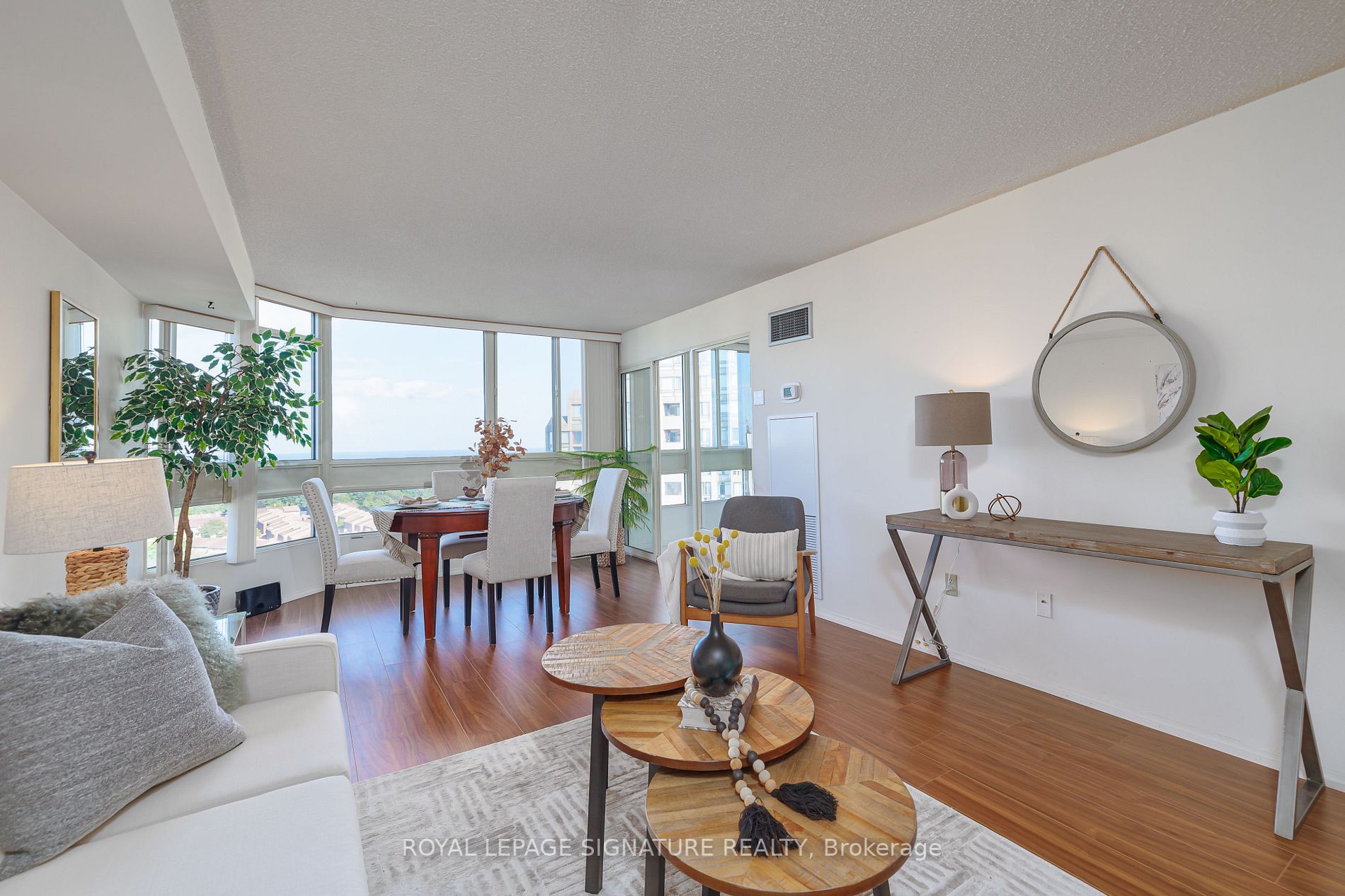 3231 Eglinton Ave E, #1701
