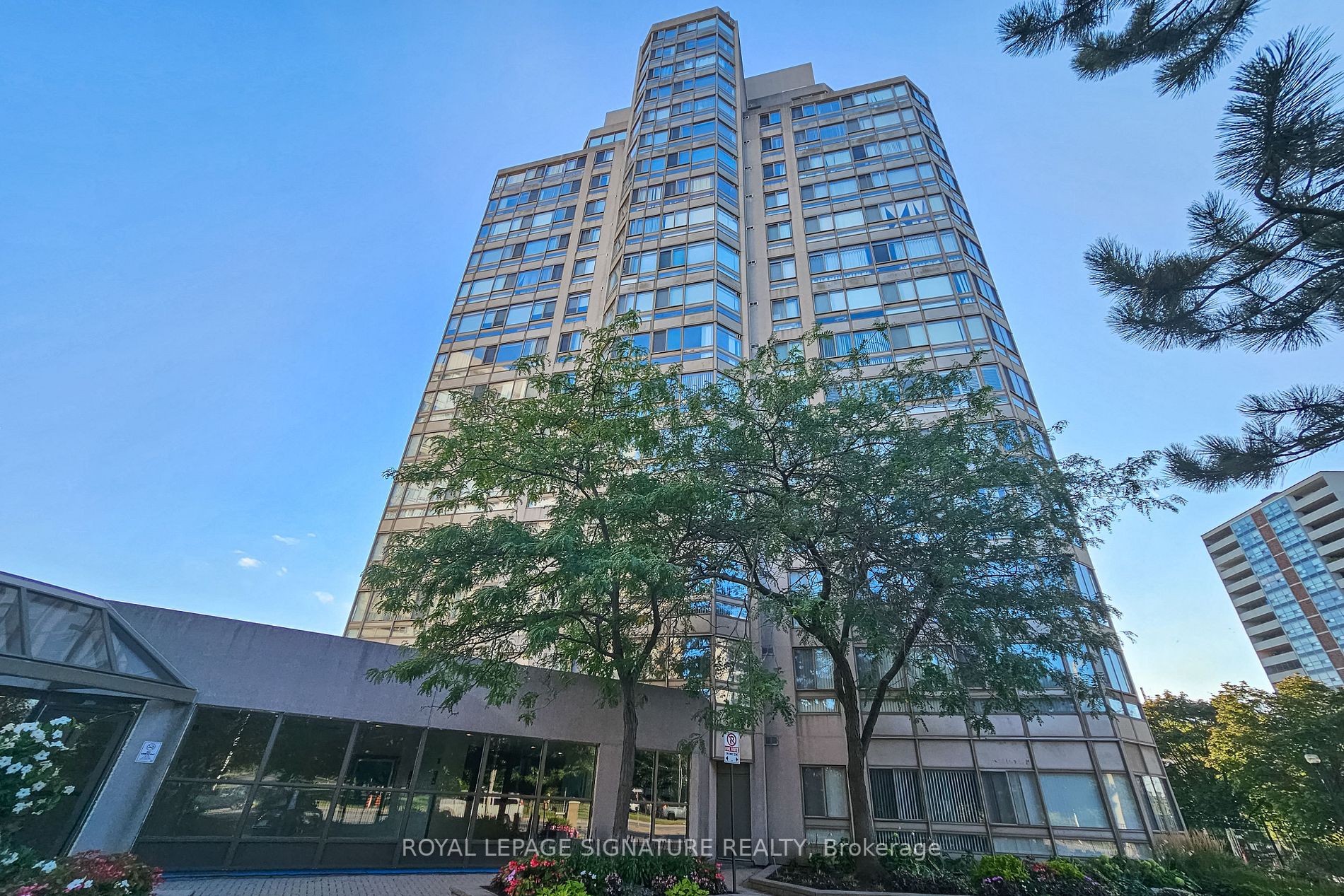 3231 Eglinton Ave E, #1701