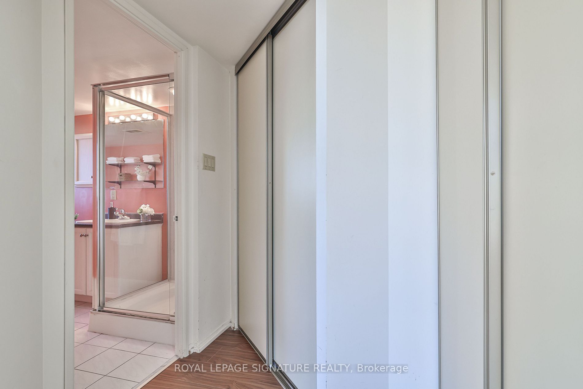 3231 Eglinton Ave E, #1701