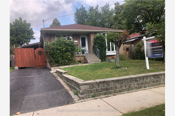 44 Acre Heights Cres, Toronto