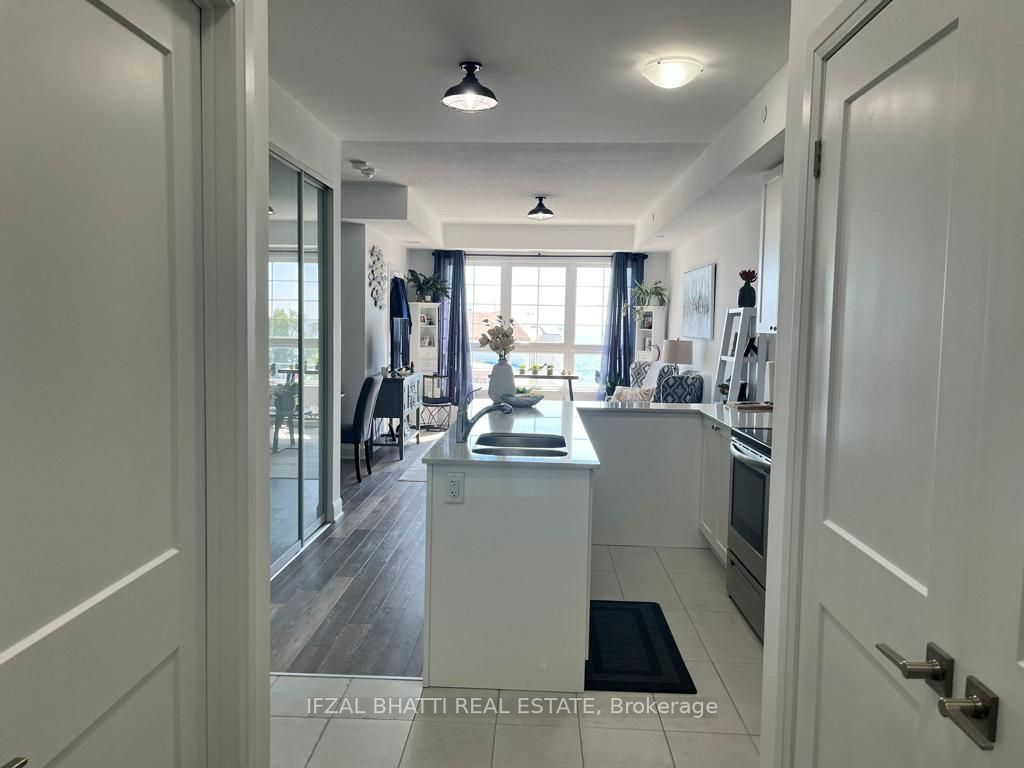 50 Lakebreeze Dr, #410