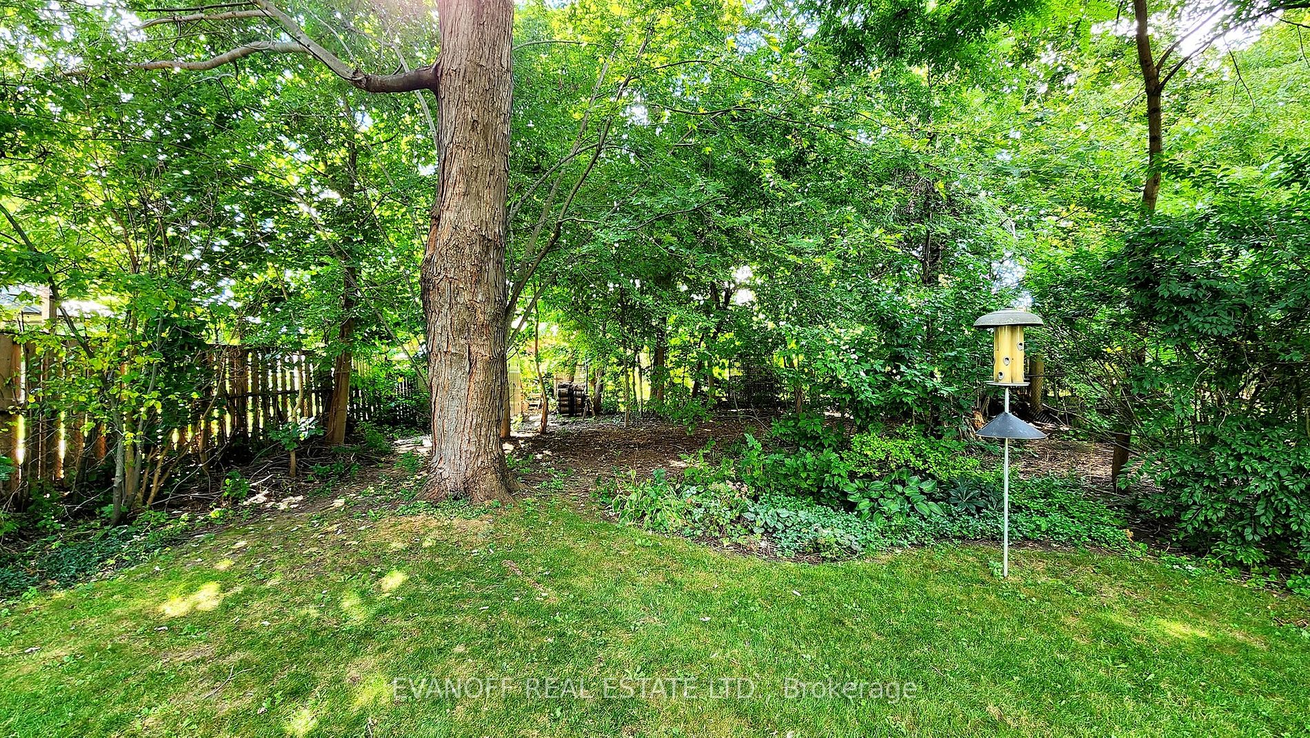 8 Poplar Rd