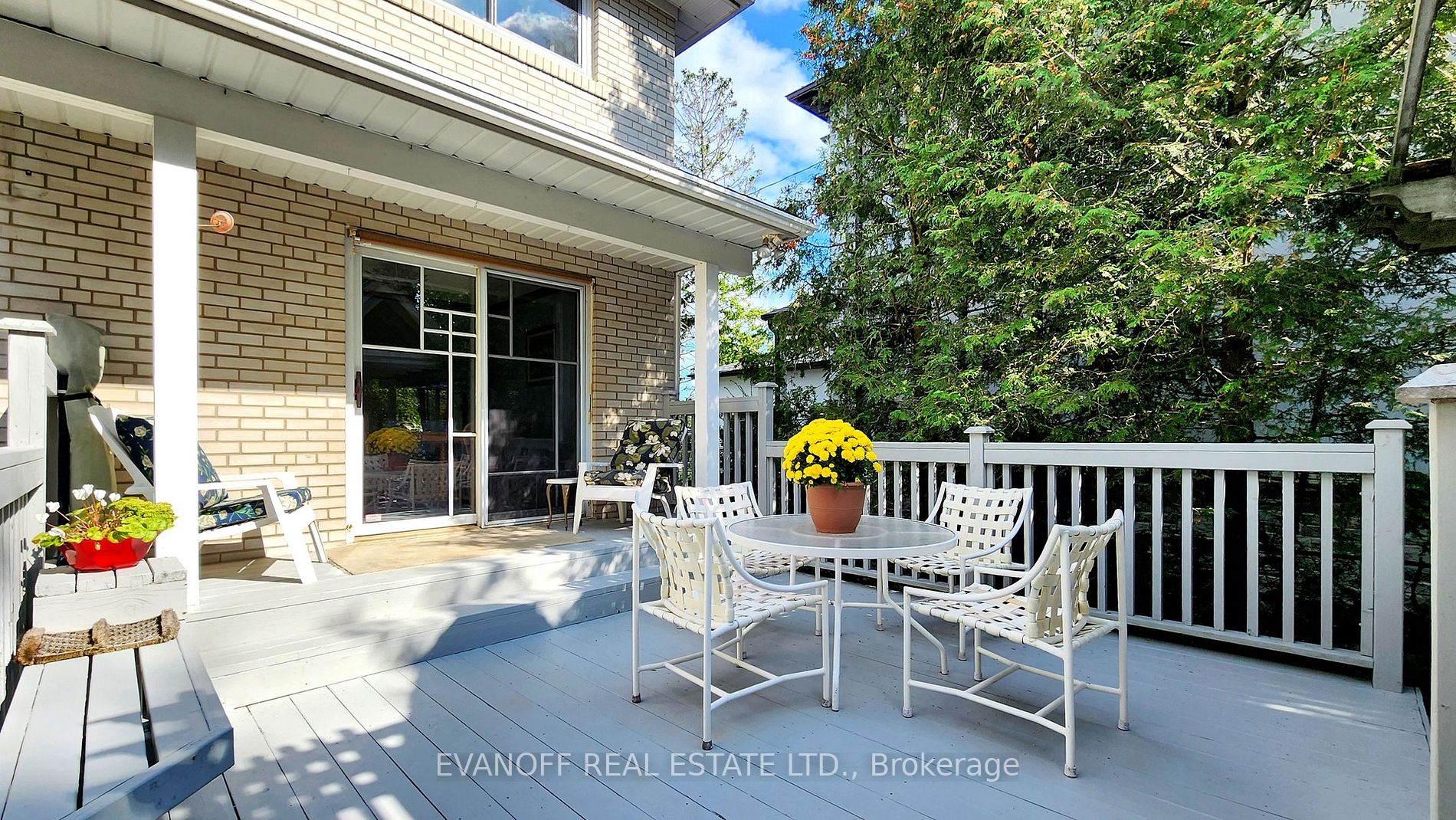 8 Poplar Rd