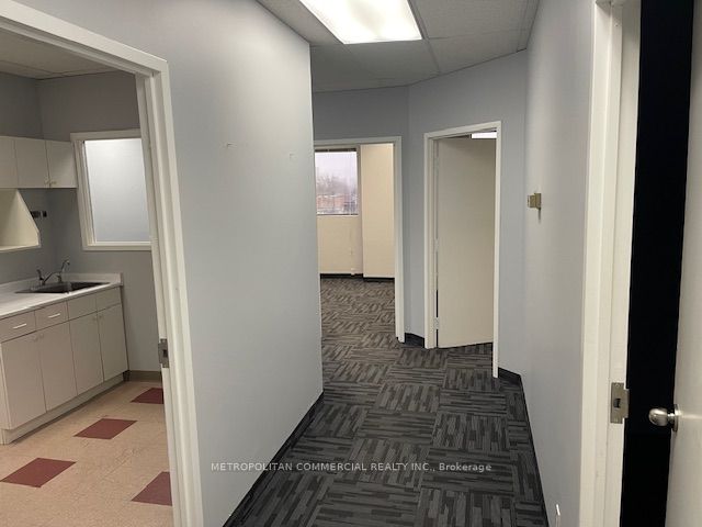 658 Danforth Ave, #408