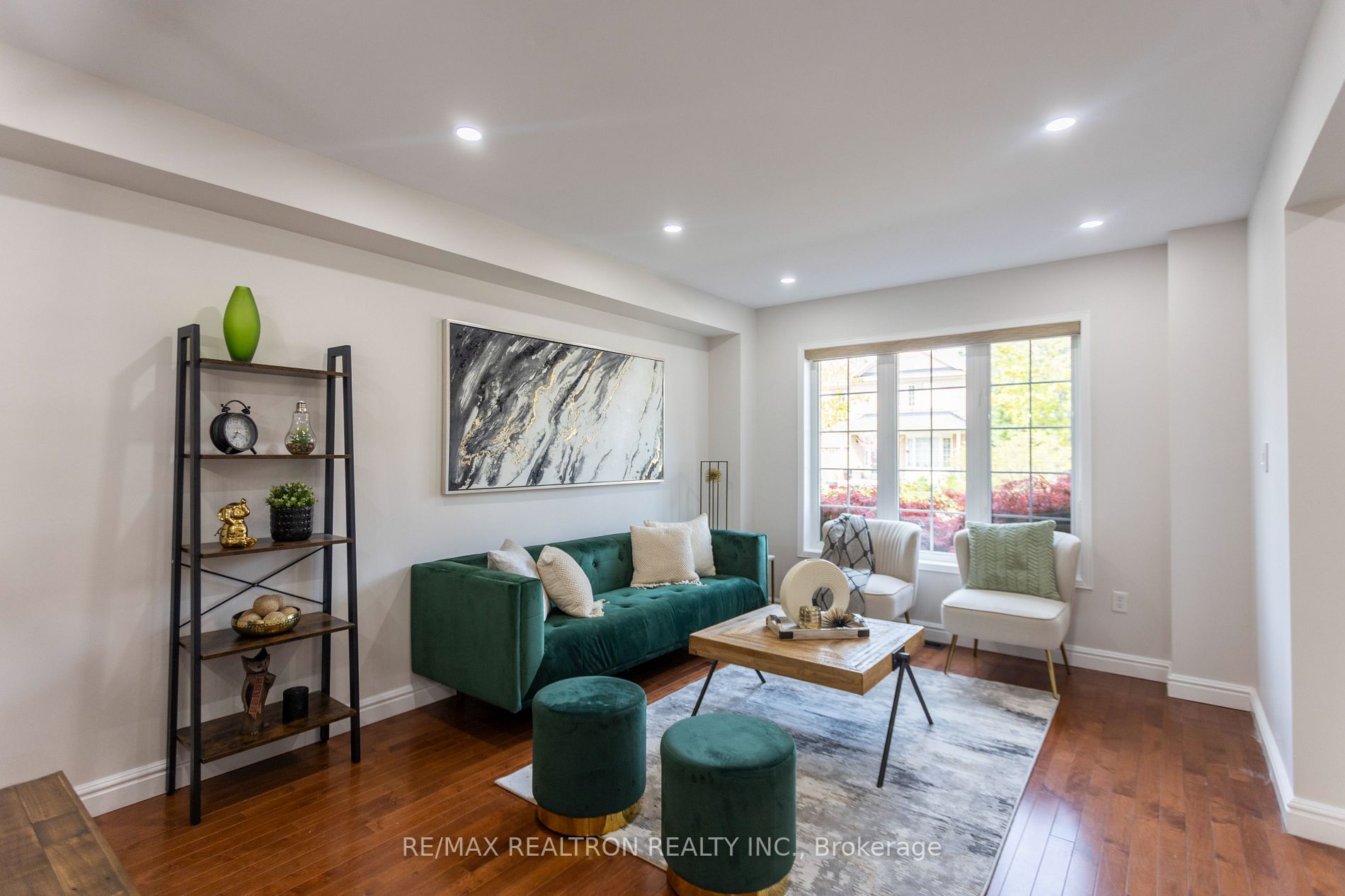 37 Angier Cres