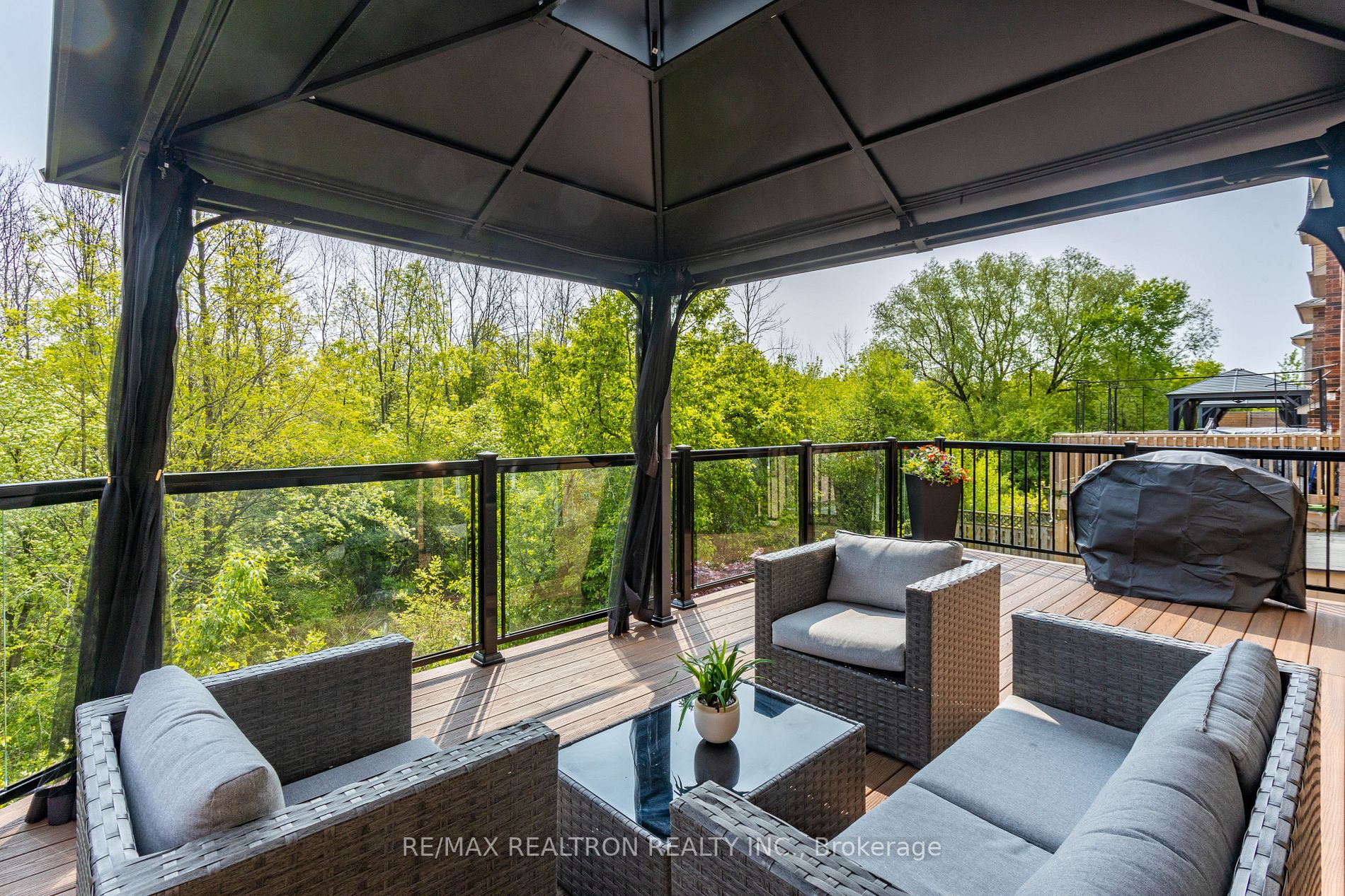 37 Angier Cres