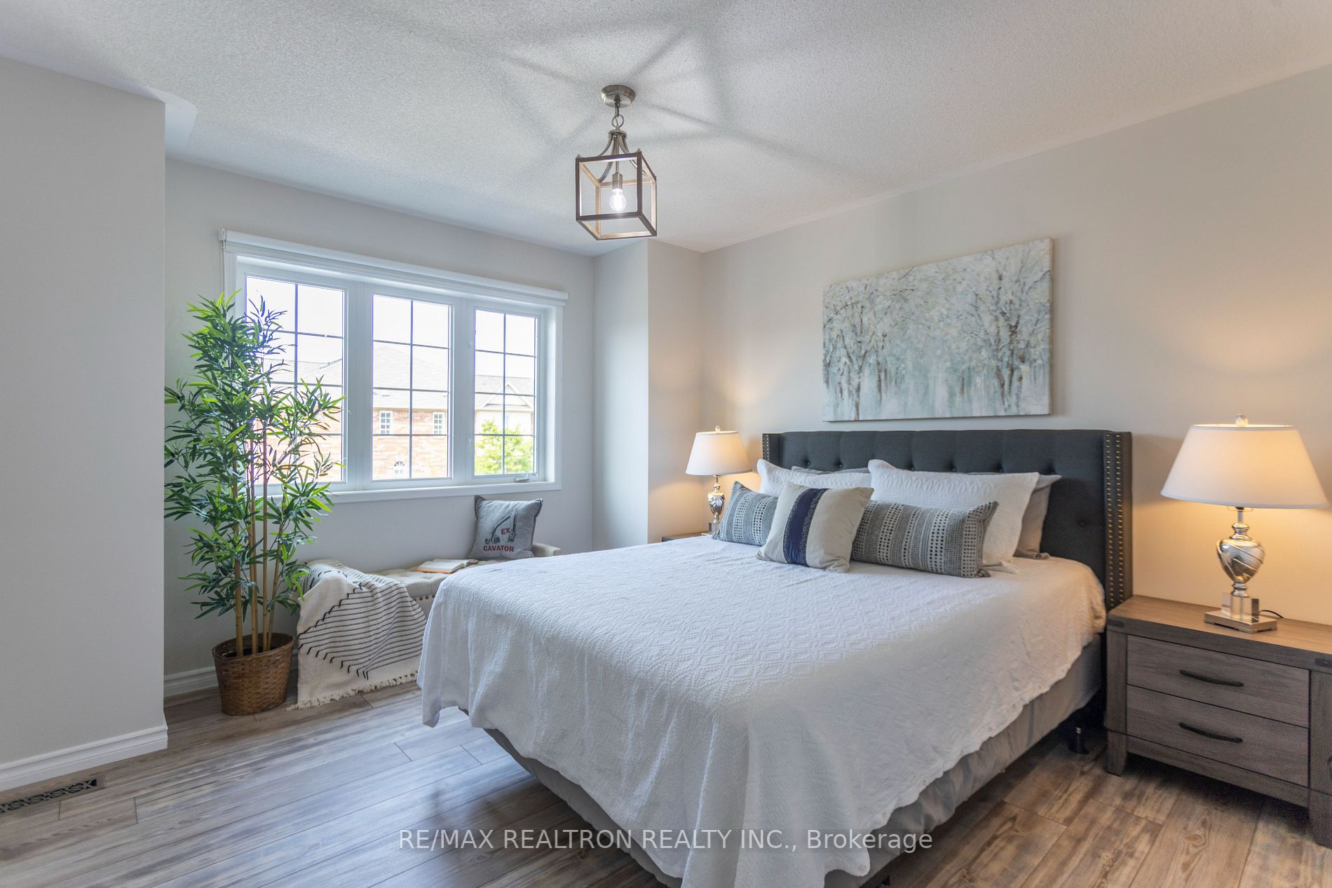 37 Angier Cres