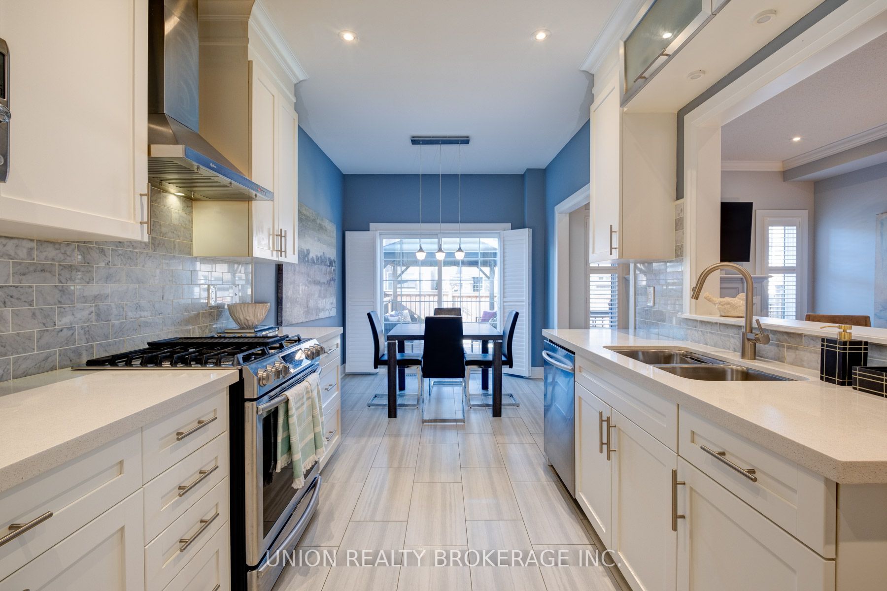 32 Mccourt Dr