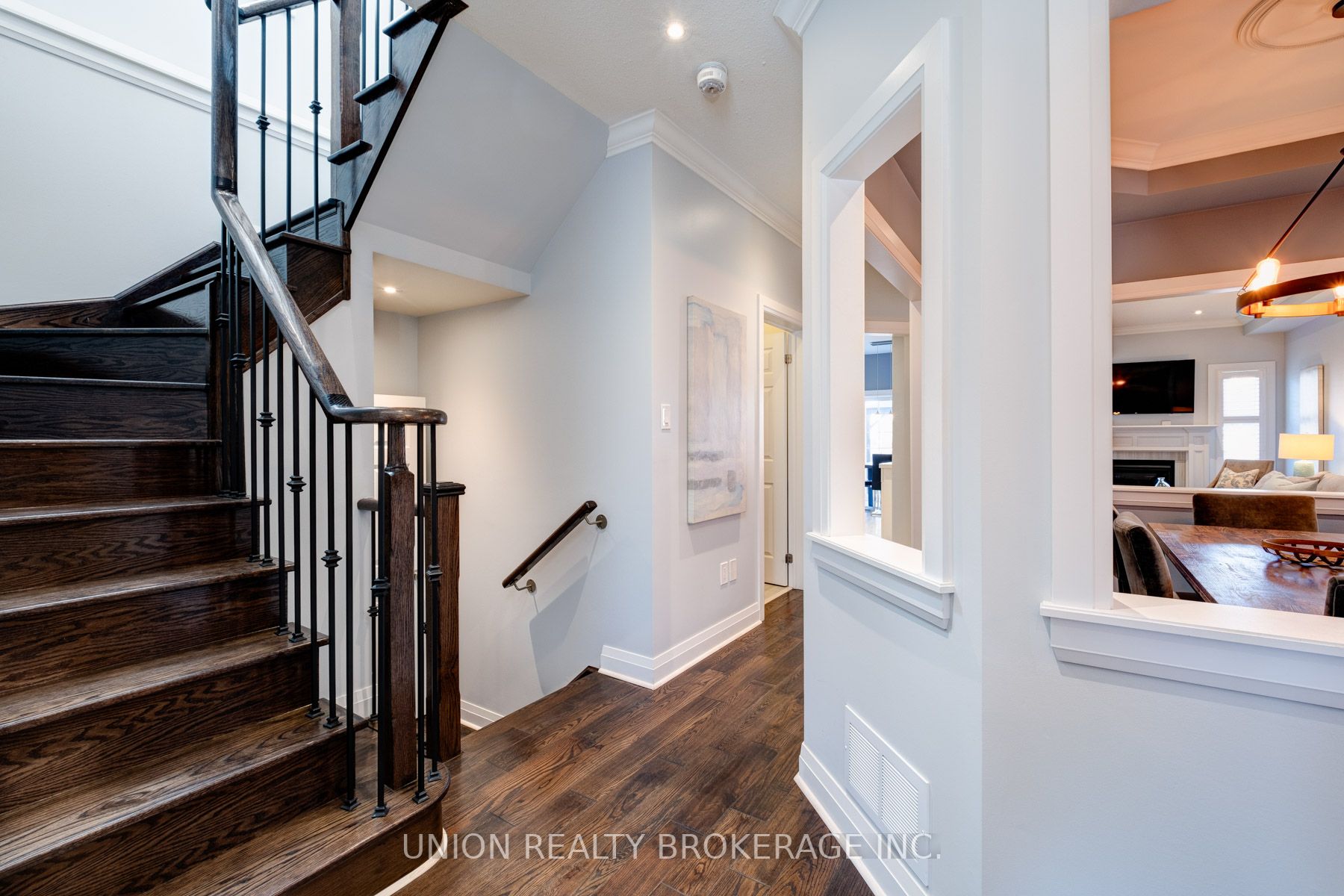32 Mccourt Dr