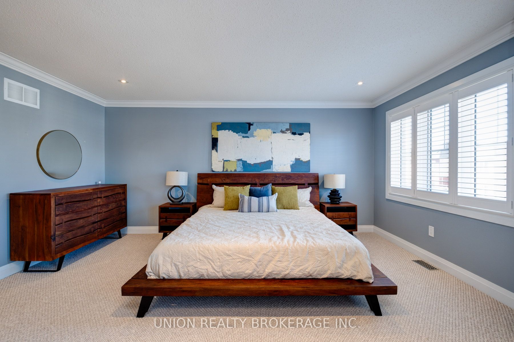 32 Mccourt Dr