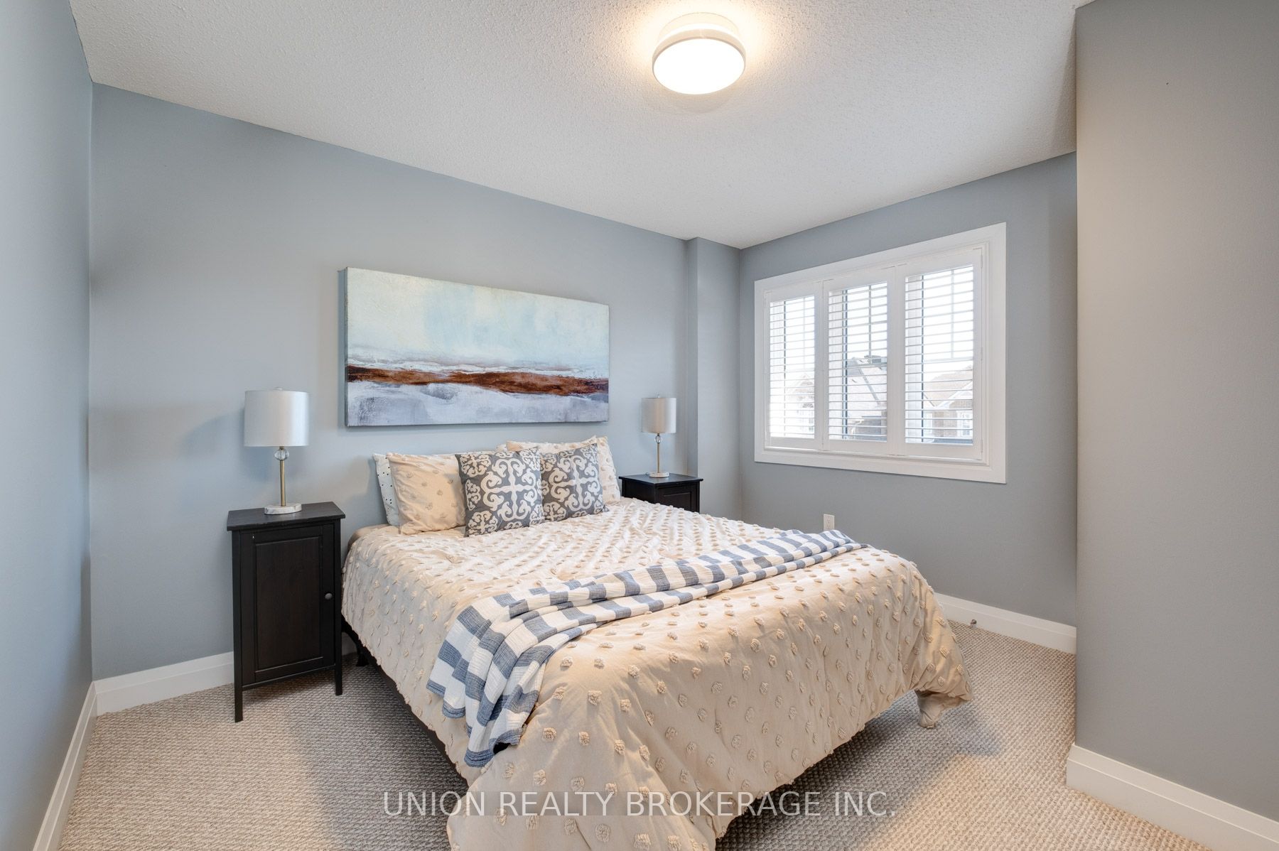32 Mccourt Dr