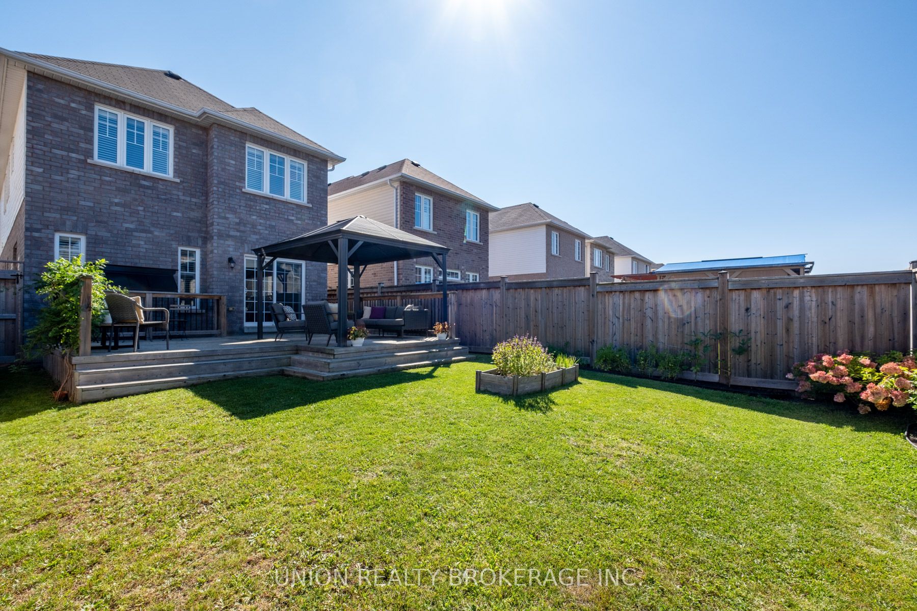 32 Mccourt Dr