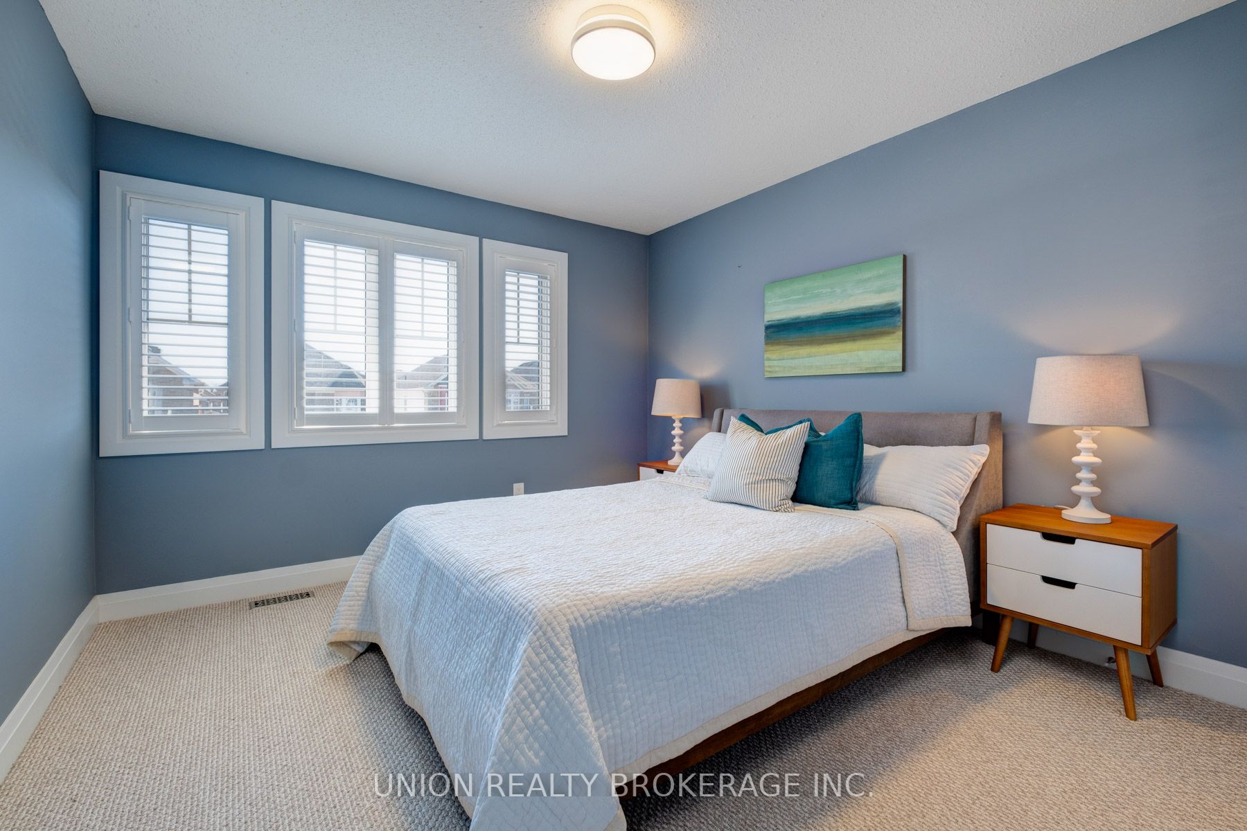 32 Mccourt Dr