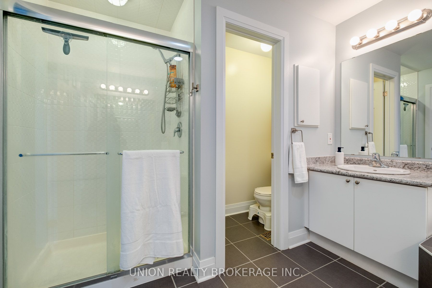 32 Mccourt Dr