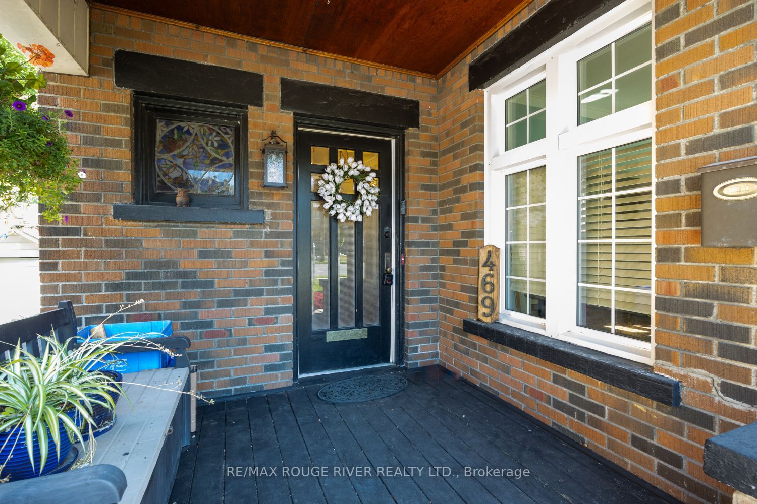 469 Simcoe St N
