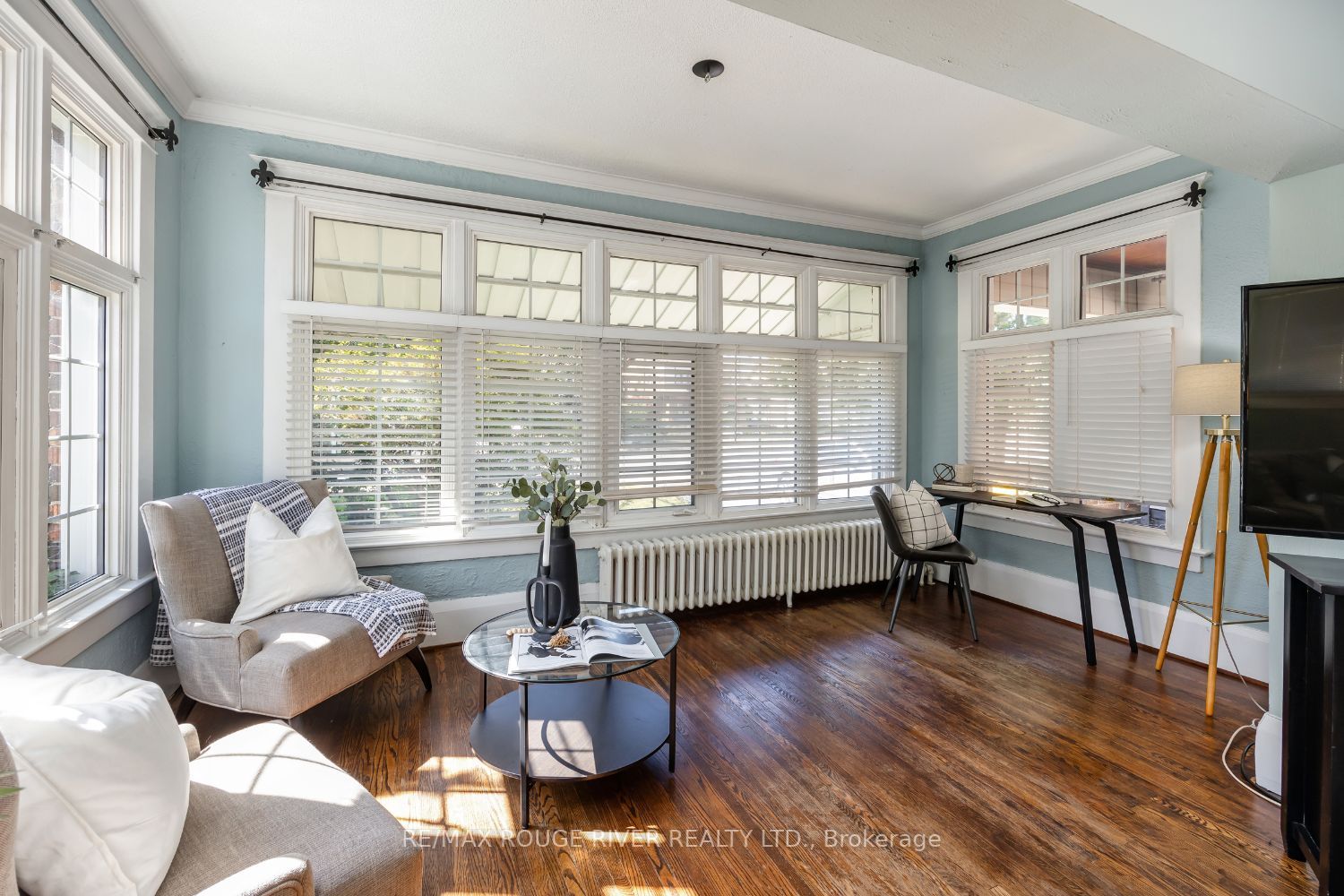 469 Simcoe St N