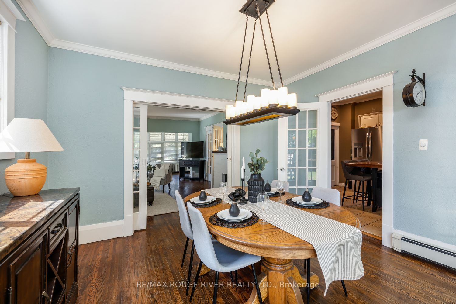 469 Simcoe St N