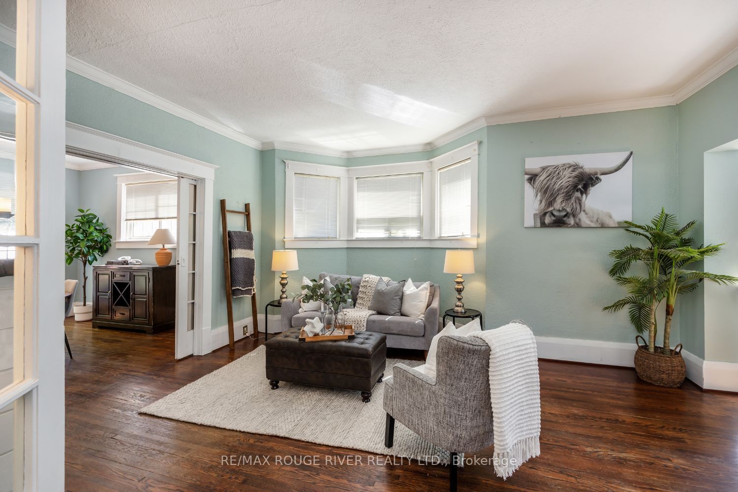 469 Simcoe St N